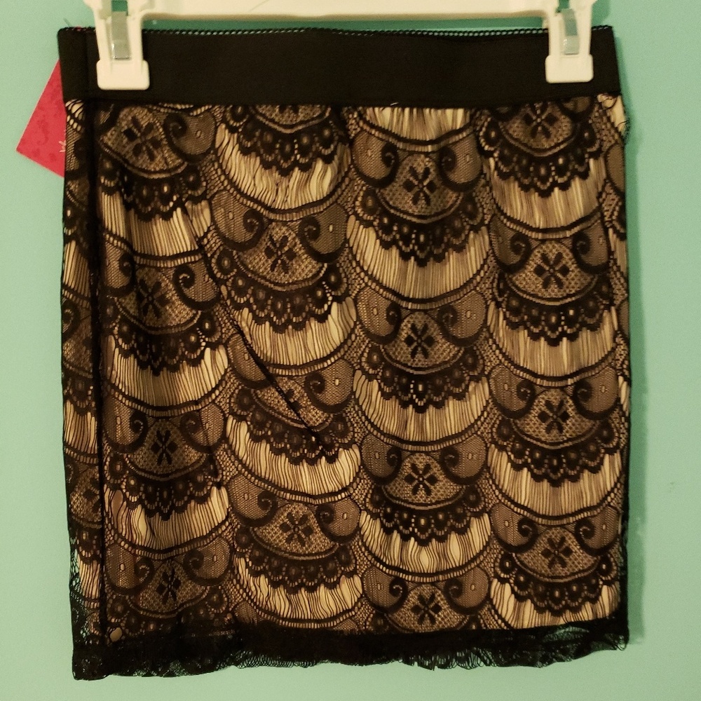 Xhilaration black scallop lace mini skirt size S